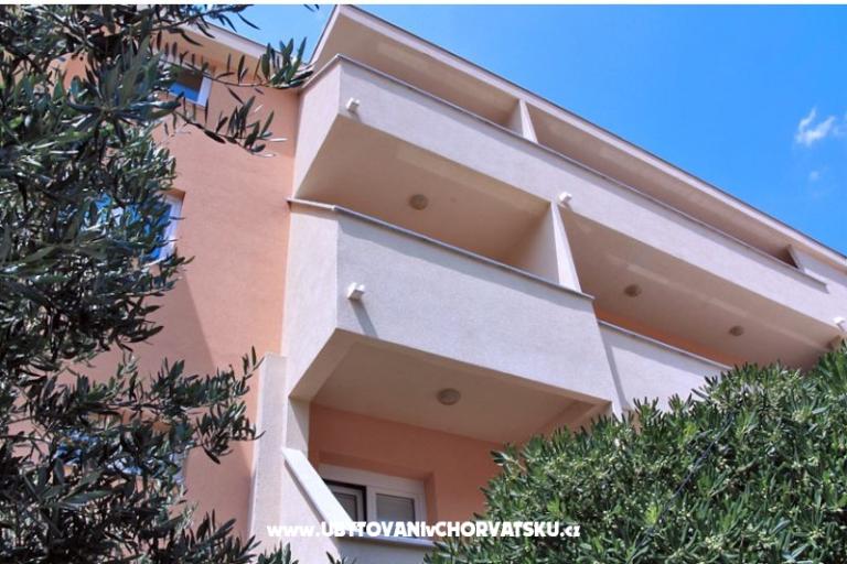 Apartments Tucepi Jakić – photo 14