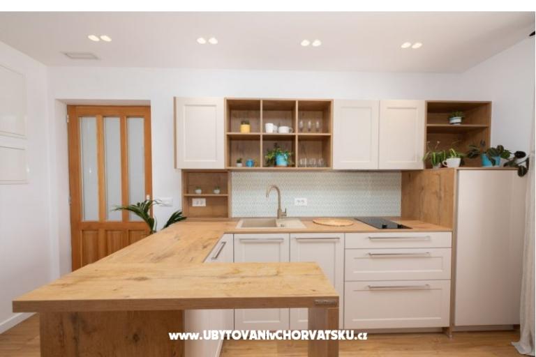 Beachfront Apartment NIVES – photo 24