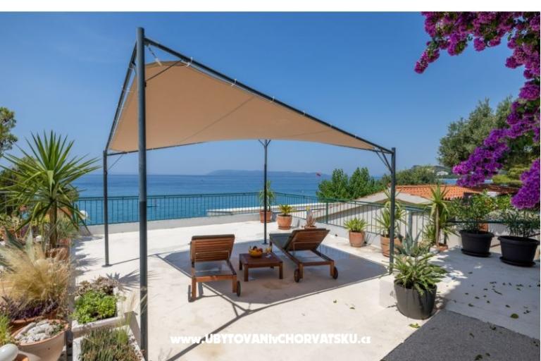 Beachfront Apartment NIVES – photo 32