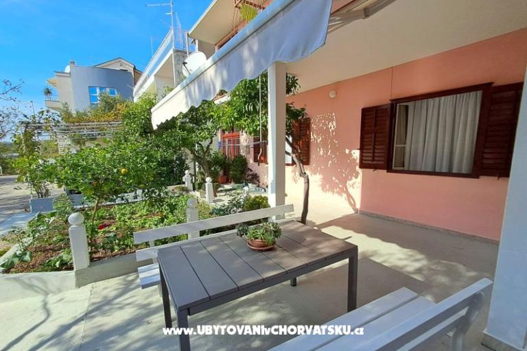 Olive Apartment and Rooms – photo 4