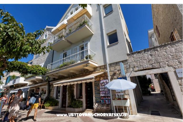 Tučepi Seafront Apartments – photo 2