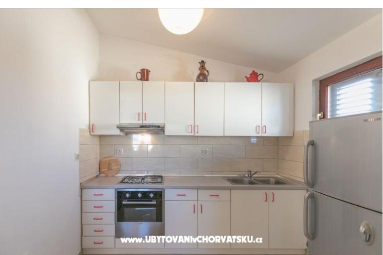 Apartments Mira Grdovic – photo 12
