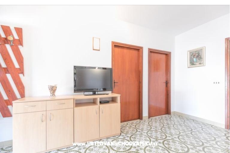 Apartments Mira Grdovic – photo 7