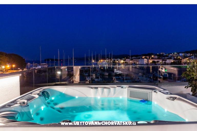 Apartments Dora Kukljica  – photo 12