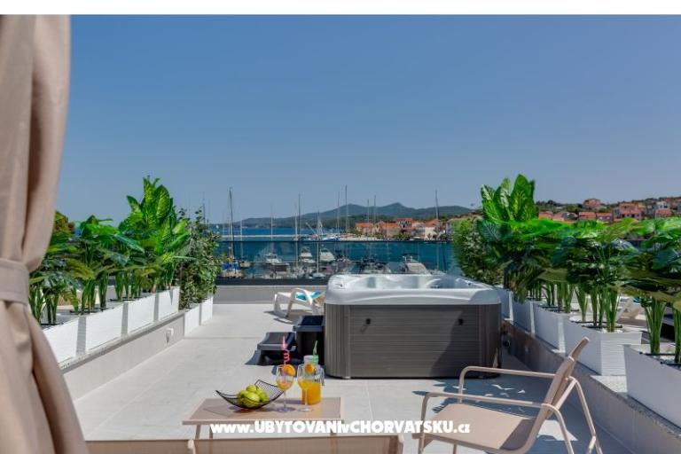 Apartments Dora Kukljica  – photo 6