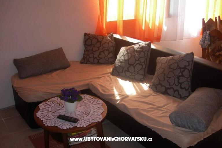 Apartment Prznjak + boat – photo 10