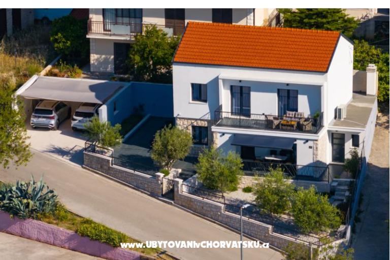 House s pogledom na more Antivo – photo 2