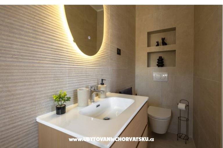 House s pogledom na more Antivo – photo 25