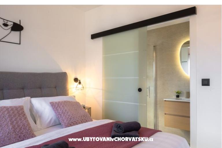House s pogledom na more Antivo – photo 29