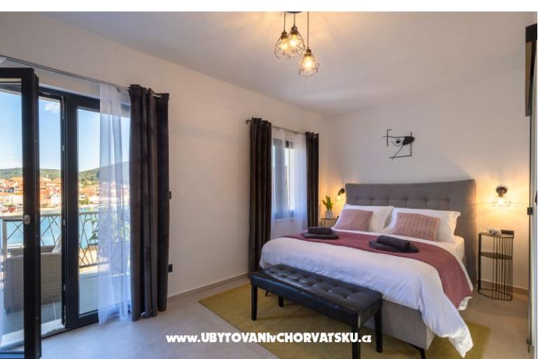 House s pogledom na more Antivo – photo 33