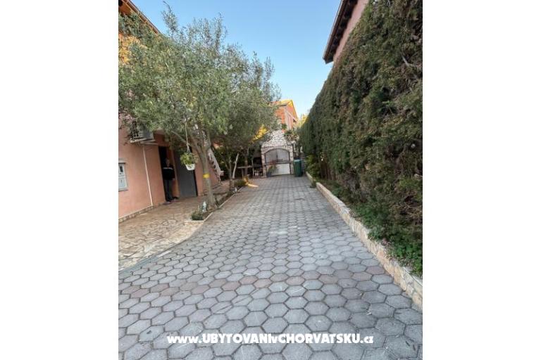 Apartments Katica – photo 3