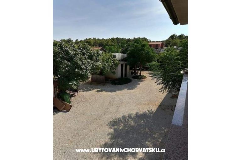 Apartments Kreć Lozice otok Vir – photo 11