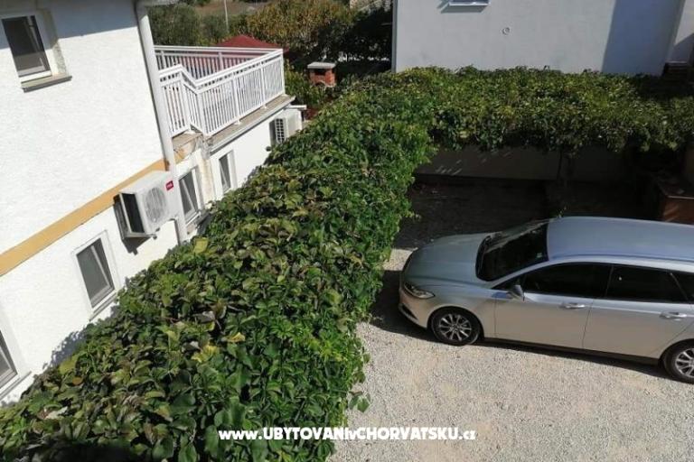 Apartments Kreć Lozice otok Vir – photo 12
