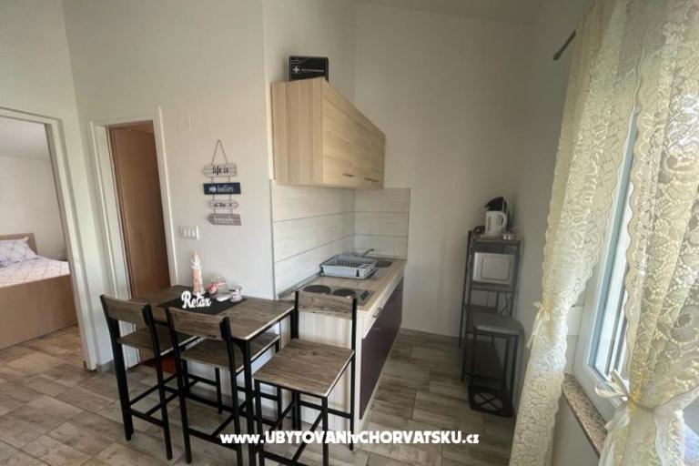 Apartments Kreć Lozice otok Vir – photo 2