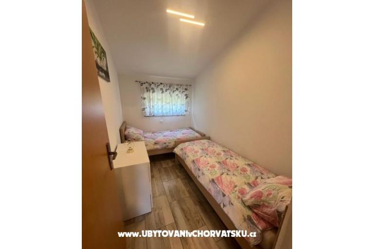 Apartments Kreć Lozice otok Vir – photo 27