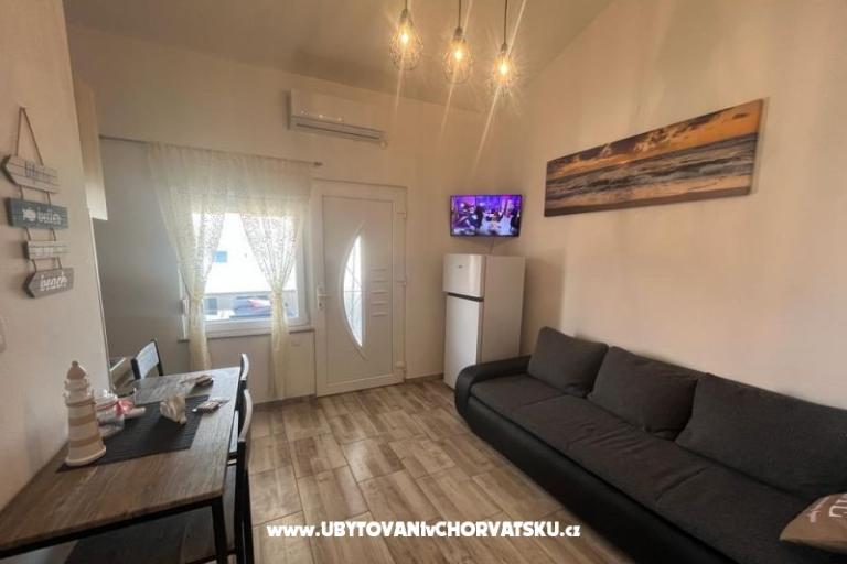 Apartments Kreć Lozice otok Vir – photo 3