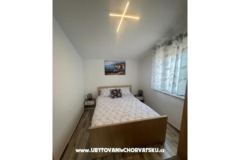 Apartments Kreć Lozice otok Vir – photo 4