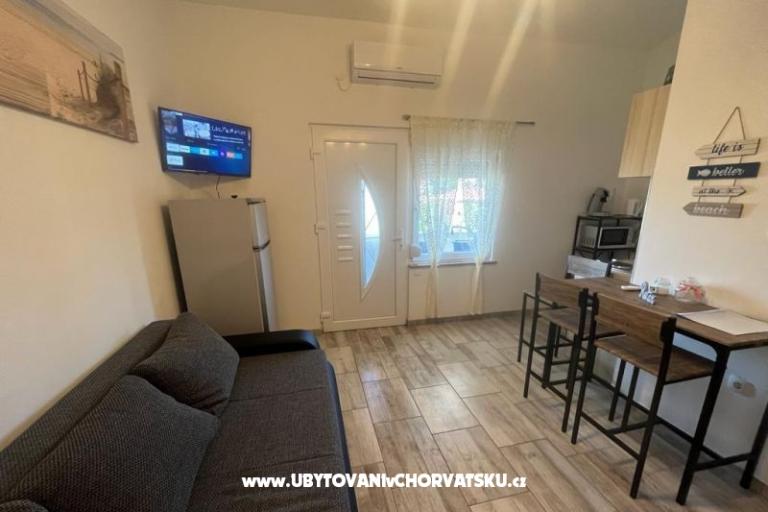 Apartments Kreć Lozice otok Vir – photo 6