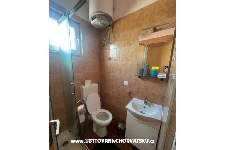 Apartments Kreć Lozice otok Vir – photo 7