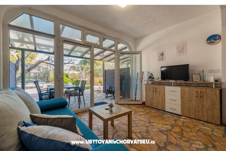 Apartments Villa Agape Vir – photo 17