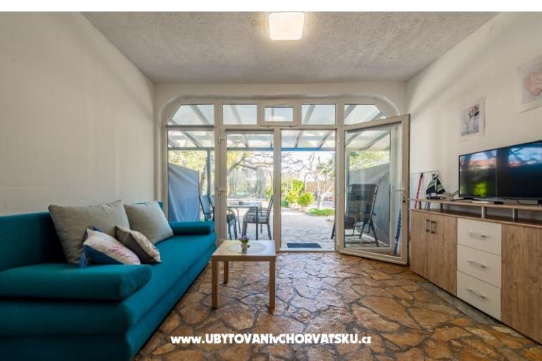 Apartments Villa Agape Vir – photo 18