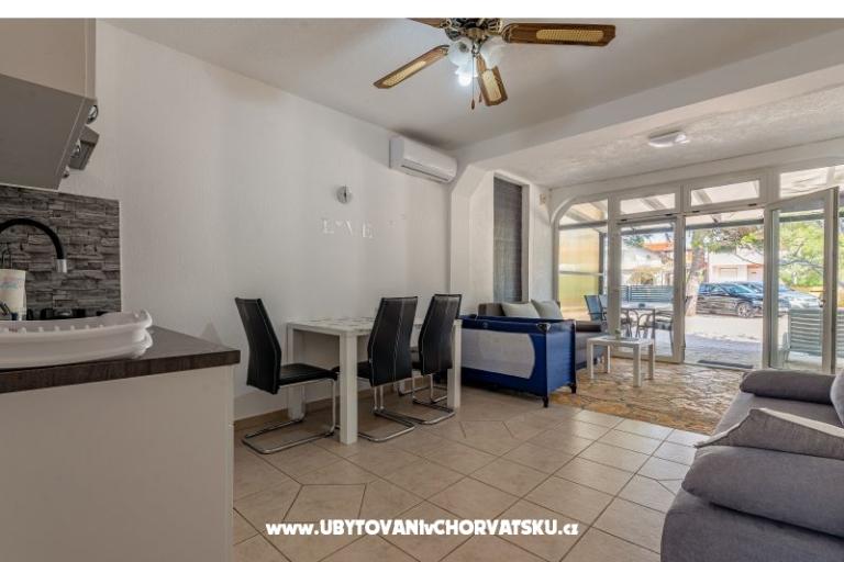 Apartments Villa Agape Vir – photo 26
