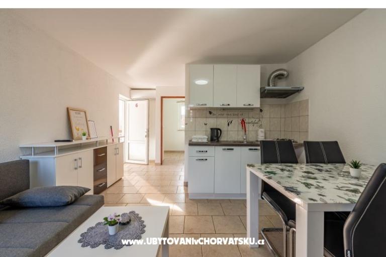 Apartments Villa Agape Vir – photo 35