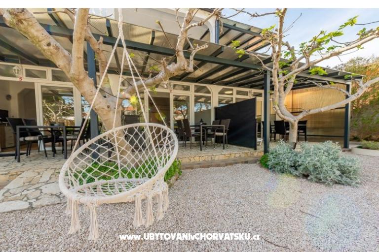 Apartments Villa Agape Vir – photo 7