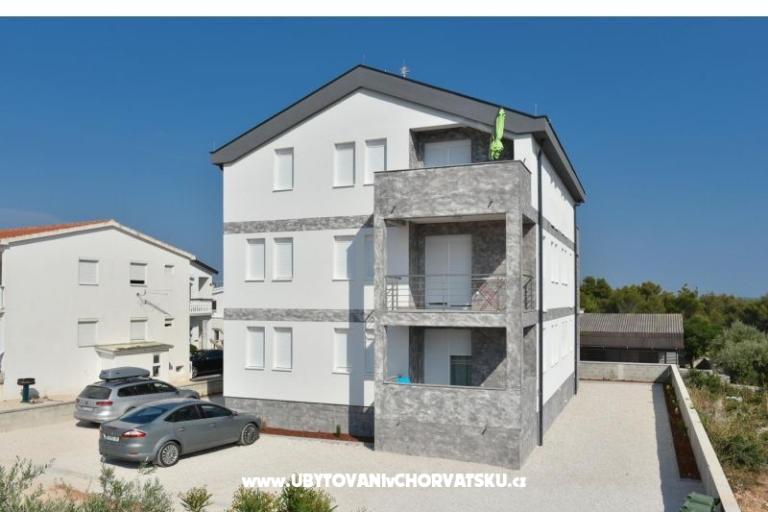 Crowonder Luxury Vir – photo 8