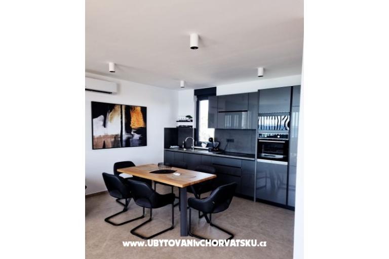 Dinary – photo 6