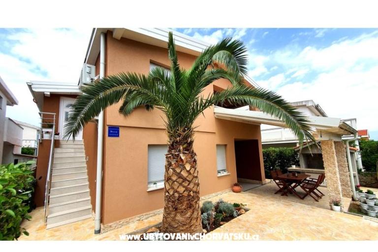 Happy Pineapple Apartments Vir – photo 5