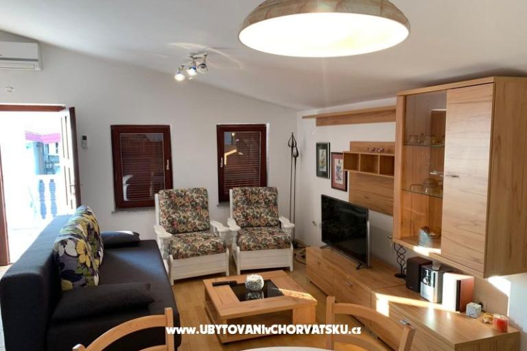 Apartments Karolina – photo 9