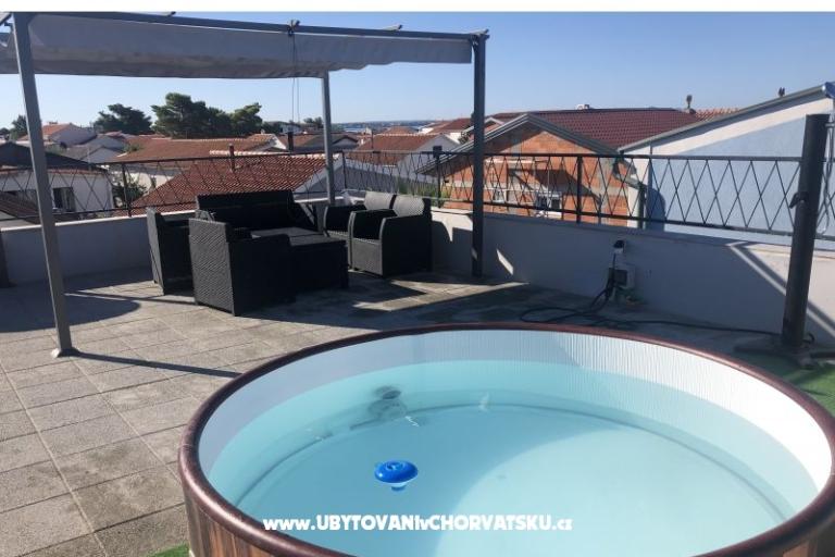 JACUZZI Family Apartment – photo 2