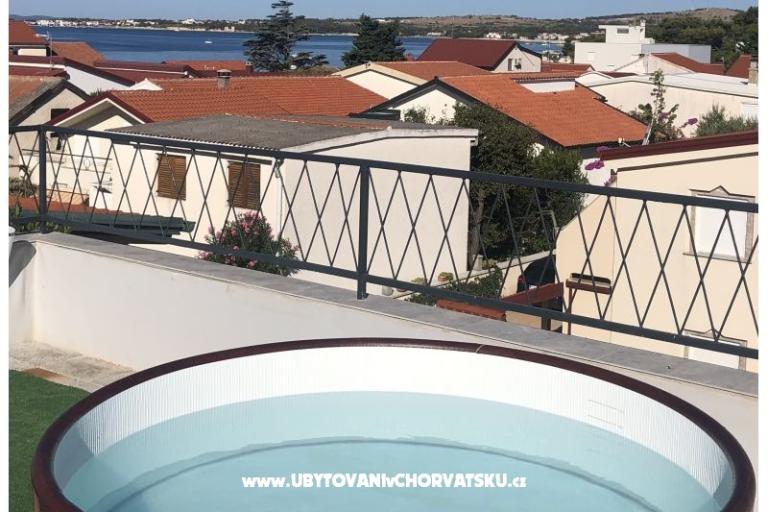 JACUZZI Family Apartment – photo 3