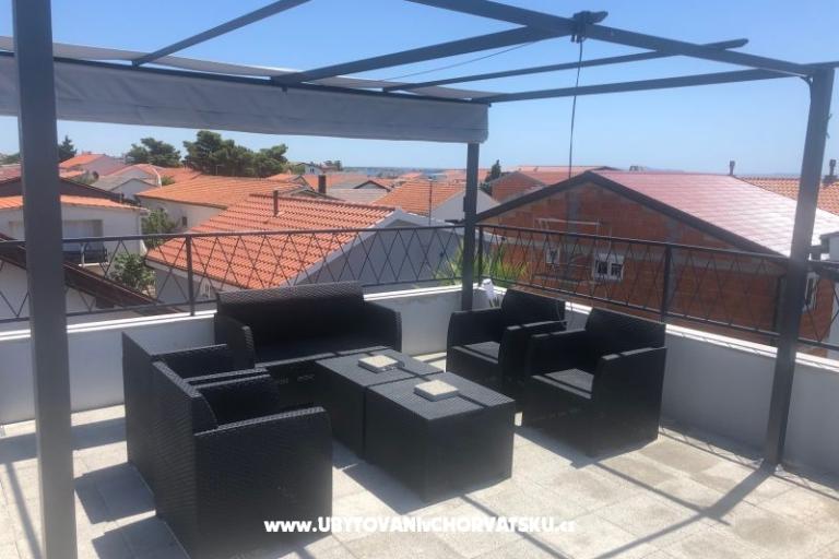 JACUZZI Family Apartment – photo 4