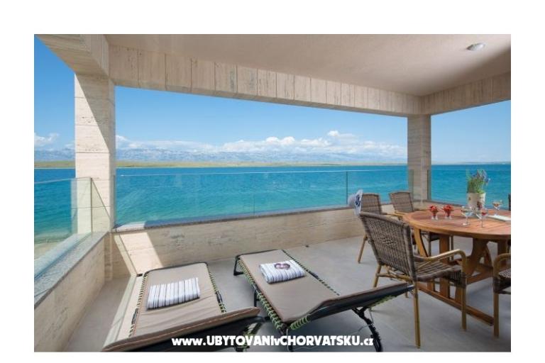 Villa Vista Royal – photo 11