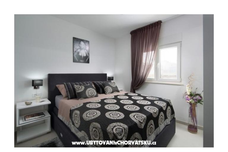 Villa Vista Royal – photo 13