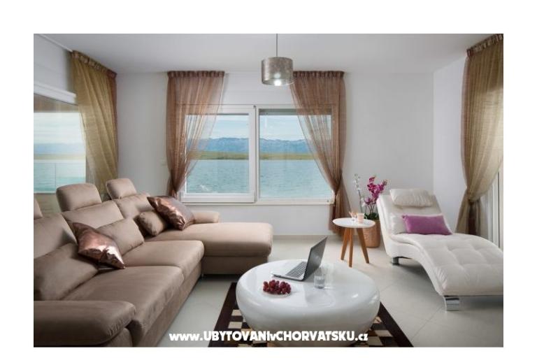 Villa Vista Royal – photo 8