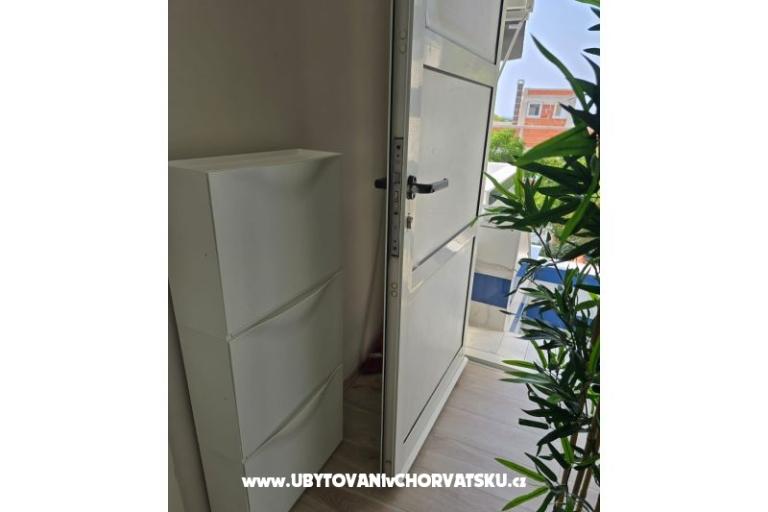 Sunset Paradise Apartments Vir – photo 42