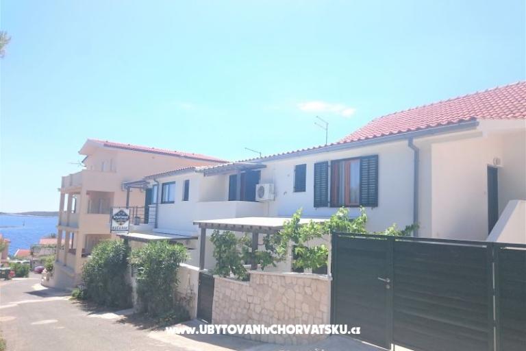 Apartments Lac - House Rak – photo 14