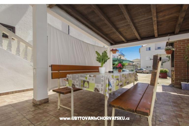 Apartments Alaga – photo 3