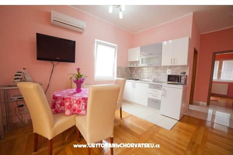 Apartments Iris – photo 11
