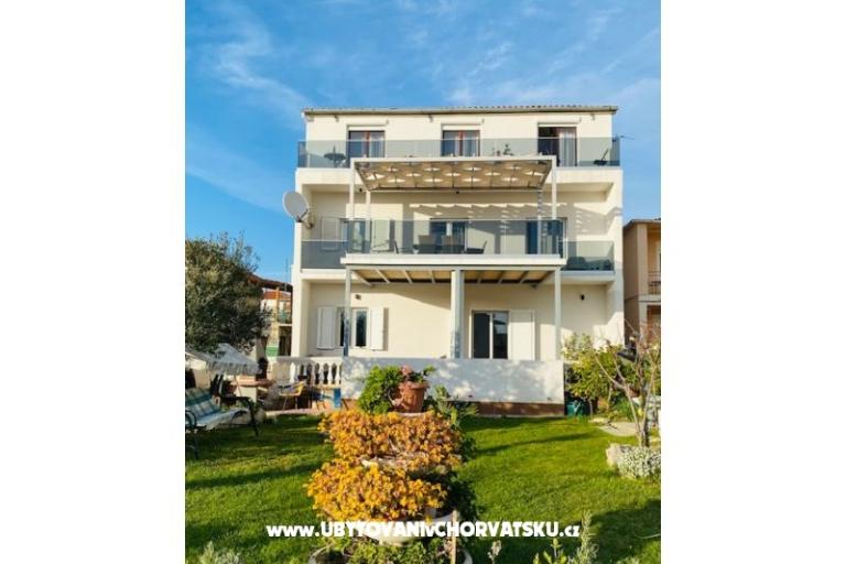 Apartments Jabuka – photo 2