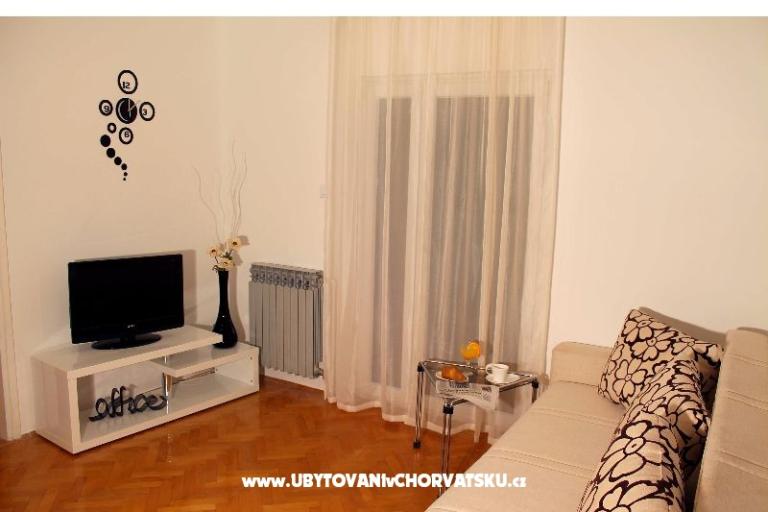 Apartments Juricev 100m to the beach – photo 13