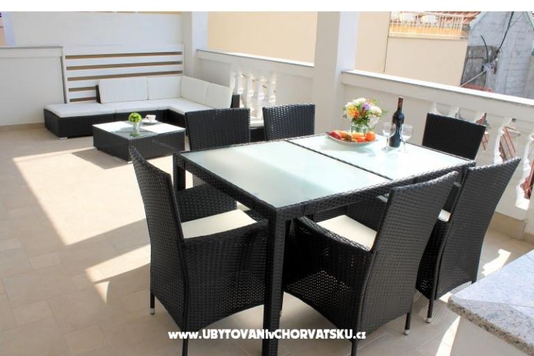 Apartments Juricev 100m to the beach – photo 16