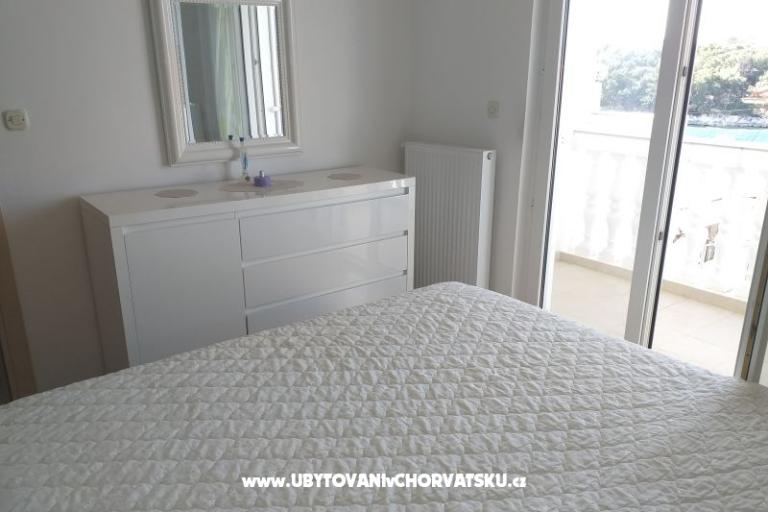 Apartment Ivan (15m from  beach) – photo 6