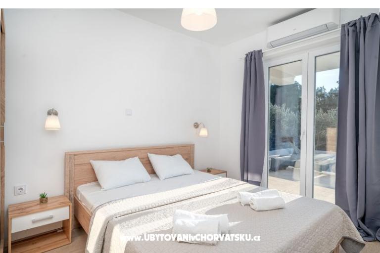 Beach Villa with pool Tribunj – photo 17