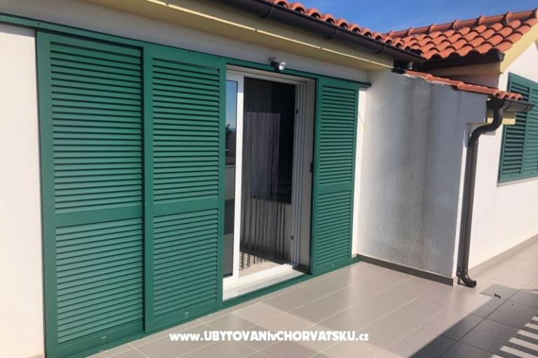 Penthouse with pool Ruža – photo 4