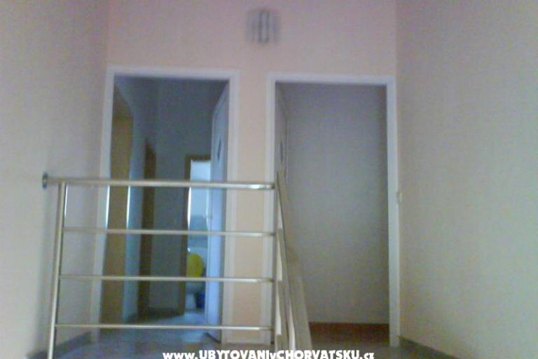 Apartments with swimming pool-Crno – photo 3