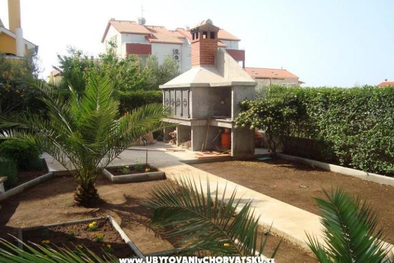 Apartments Luana – photo 8
